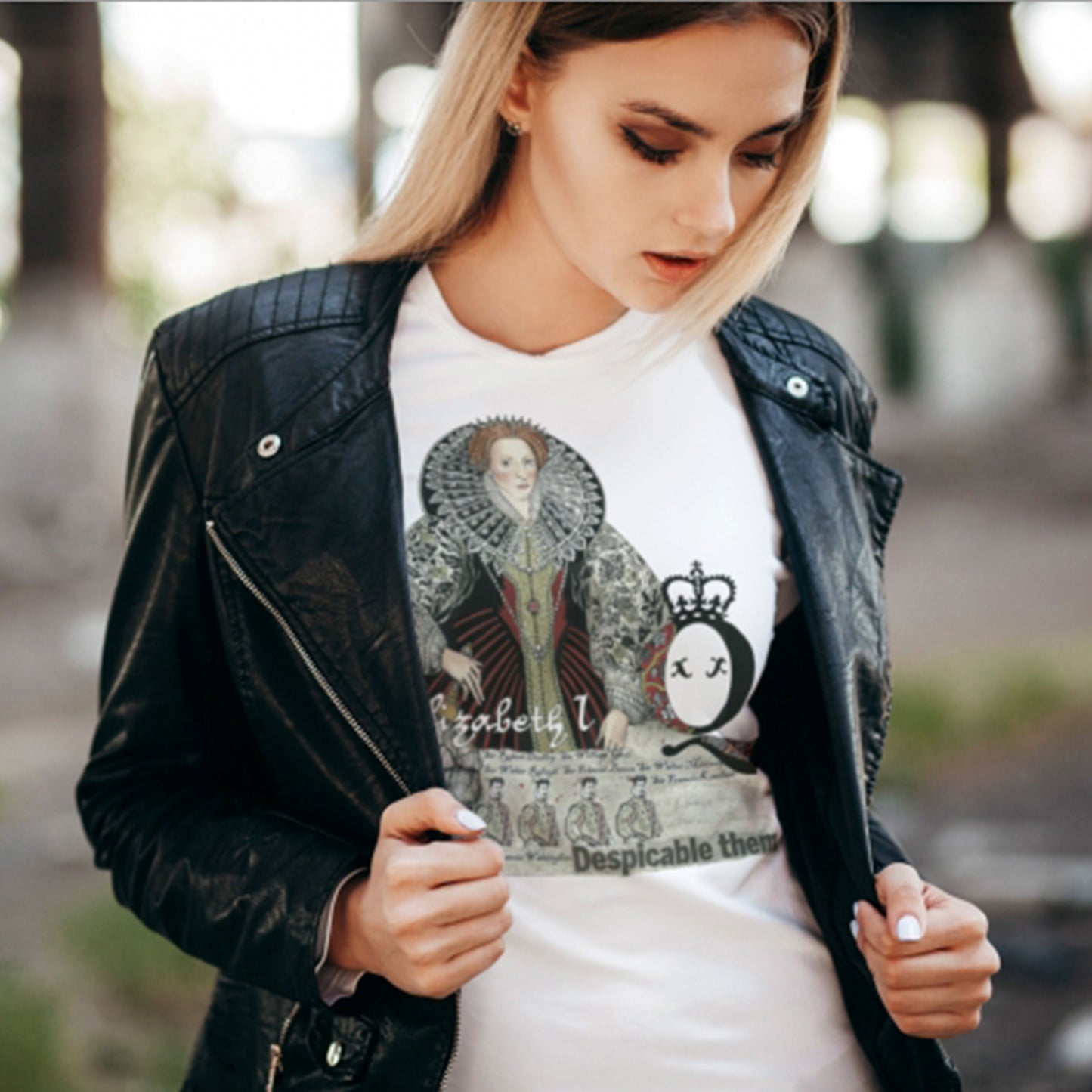 Queen Elizabeth I Crew Neck T-Shirt