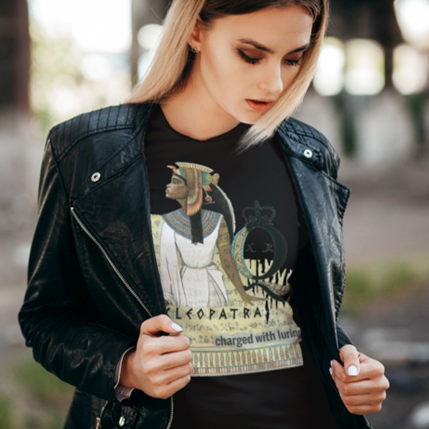 Cleopatra Crew Neck T-Shirt